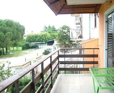 Apt Mirella * روفينج