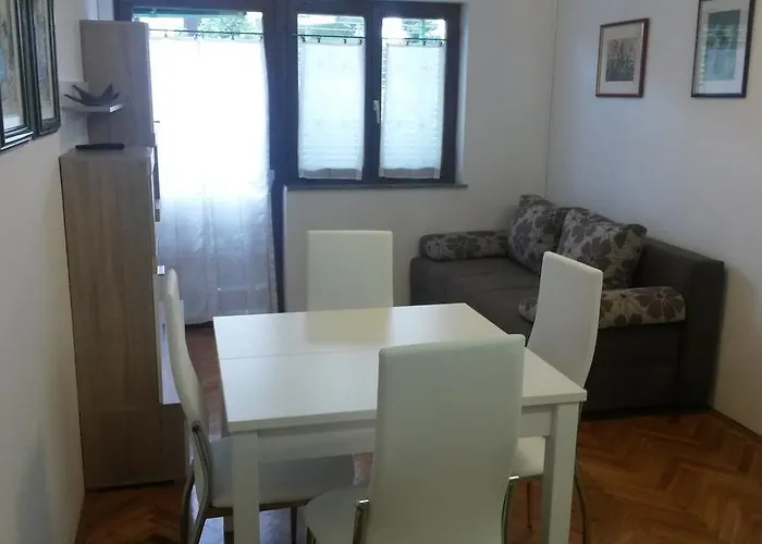 Mirella * Ρόβινι