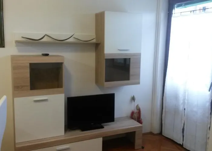 Διαμέρισμα Mirella *