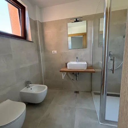 Mirella ロヴィニ